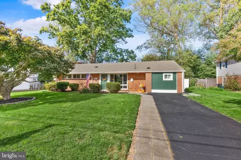 7312 Inzer St, Springfield, VA 22151