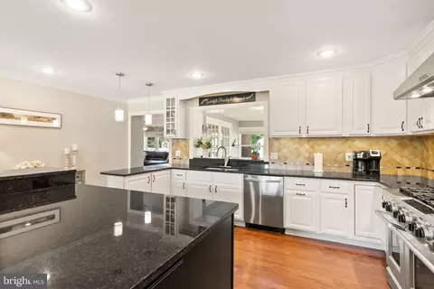 7312 Inzer St, Springfield, VA 22151 photo 18