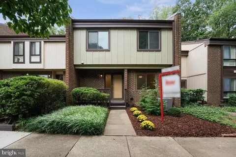 2149 Colts Neck Ct, Reston, VA 20191