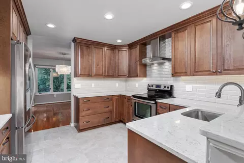1276 Wedgewood Manor Way, Reston, VA 20194