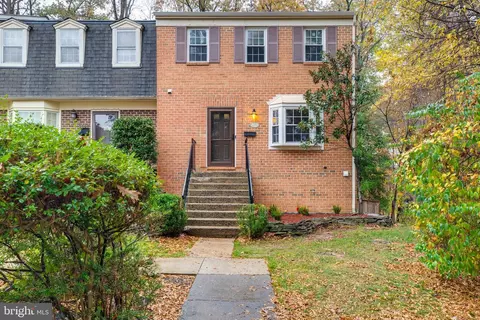 5550 Falmead Rd, Fairfax, VA 22032