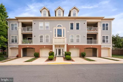 11315 Westbrook Mill Ln #203, Fairfax, VA 22030