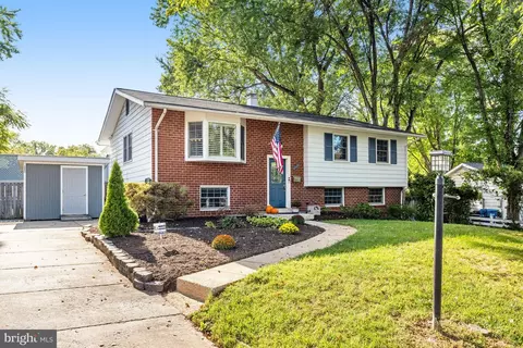 7721 Arlen St, Annandale, VA 22003