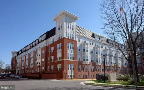 2665 Prosperity Ave #11, Fairfax, VA 22031