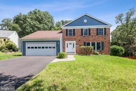 5888 6th St, Falls Church, VA 22041