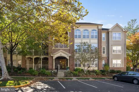 6603 Thackwell Way #H, Alexandria, VA 22315