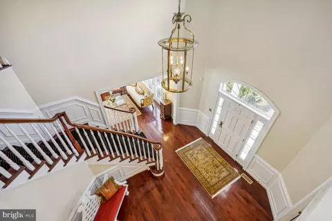1585 Maddux Ln, Mclean, VA 22101 photo 4