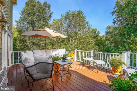 1585 Maddux Ln, Mclean, VA 22101 photo 17