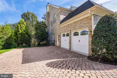 1585 Maddux Ln, Mclean, VA 22101 photo 48