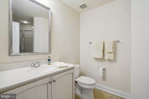 1585 Maddux Ln, Mclean, VA 22101 photo 38