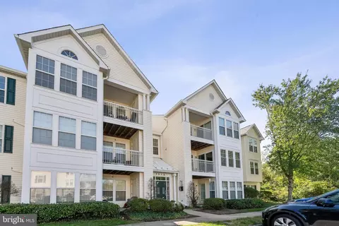 7512 H Snowpea Ct #140, Alexandria, VA 22306