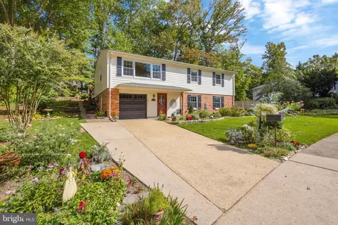 6621 Sandover Ct, Springfield, VA 22152 photo 4
