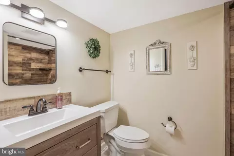 6621 Sandover Ct, Springfield, VA 22152 photo 38