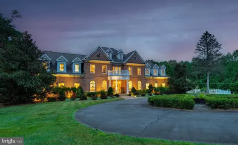 11600 Ten Penny Dr, Fairfax Station, VA 22039