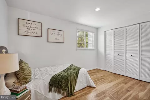 8335 Brookvale Ct, Springfield, VA 22153 photo 17