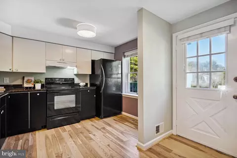 8335 Brookvale Ct, Springfield, VA 22153 photo 11