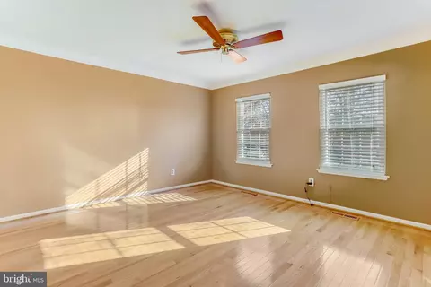 7012 Braddock Mews Pl, Springfield, VA 22151 photo 38