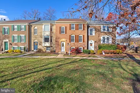 7012 Braddock Mews Pl, Springfield, VA 22151 photo 4