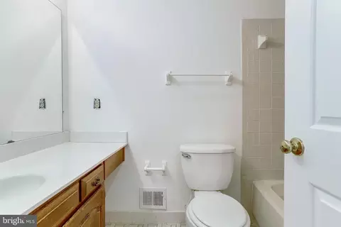 7012 Braddock Mews Pl, Springfield, VA 22151 photo 57