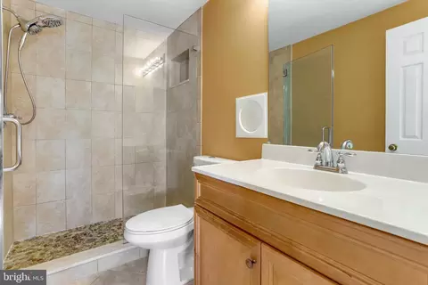 7012 Braddock Mews Pl, Springfield, VA 22151 photo 46