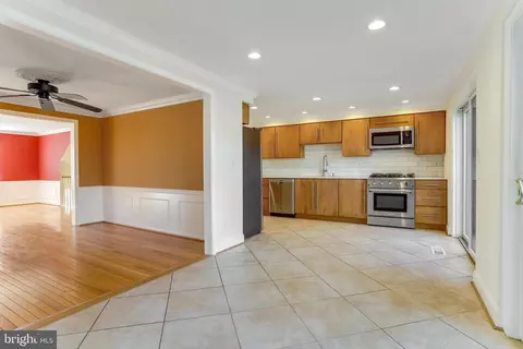 7012 Braddock Mews Pl, Springfield, VA 22151 photo 27