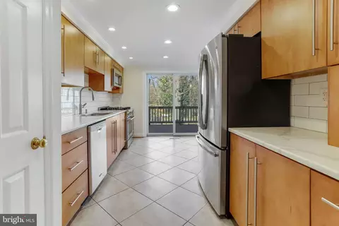7012 Braddock Mews Pl, Springfield, VA 22151 photo 29