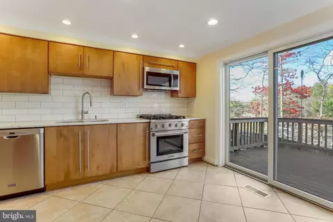 7012 Braddock Mews Pl, Springfield, VA 22151 photo 24
