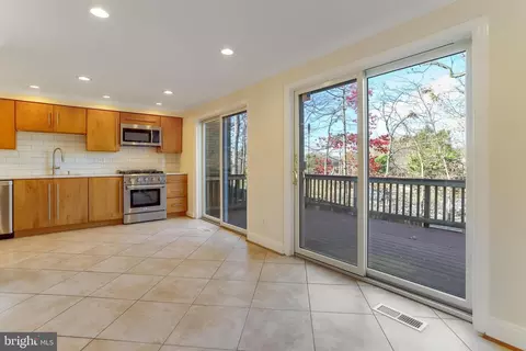 7012 Braddock Mews Pl, Springfield, VA 22151 photo 21