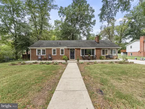8512 Washington Ave, Alexandria, VA 22309