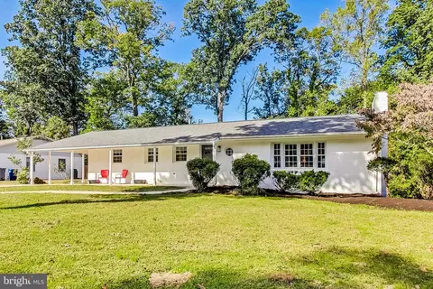 5420 Brookland Rd, Alexandria, VA 22310