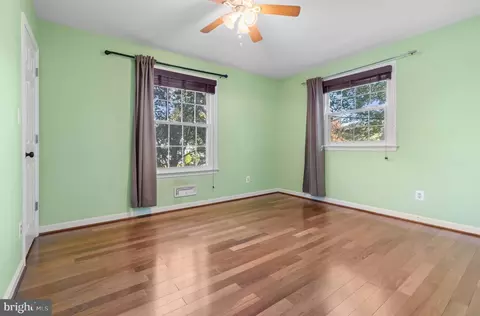 6437 Tucker Ave, Mclean, VA 22101 photo 15