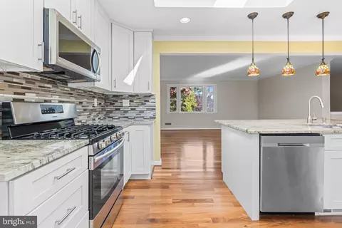 6437 Tucker Ave, Mclean, VA 22101 photo 8