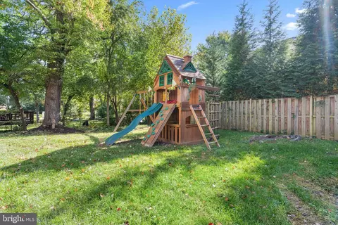 6437 Tucker Ave, Mclean, VA 22101 photo 41