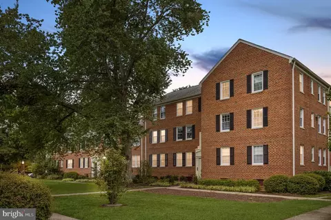 1407 Belle View Blvd #C2, Alexandria, VA 22307