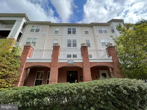 2921 Deer Hollow Way #110, Fairfax, VA 22031
