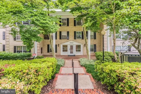 7700 Tremayne Pl #210, Mclean, VA 22102