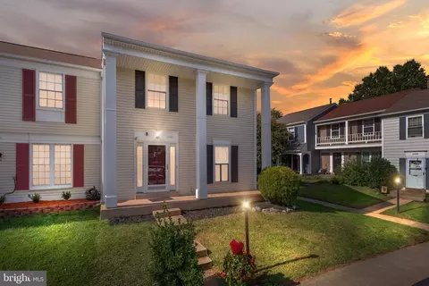 13481 Old Dairy Ct, Herndon, VA 20171