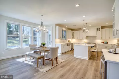 Dining - 1826 Dalmation Dr, Mclean, VA 22101 photo 4 of 5