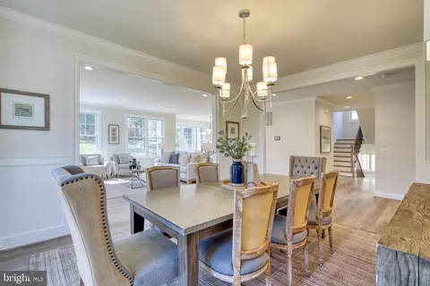 Dining - 1826 Dalmation Dr, Mclean, VA 22101 photo 3 of 5