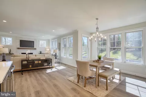 Dining - 1826 Dalmation Dr, Mclean, VA 22101 photo 5 of 5