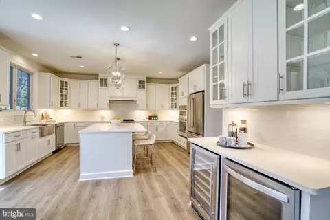 Kitchen - 1826 Dalmation Dr, Mclean, VA 22101 photo 1 of 4