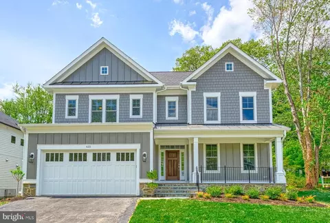 Exterior - 1826 Dalmation Dr, Mclean, VA 22101 photo 2 of 2