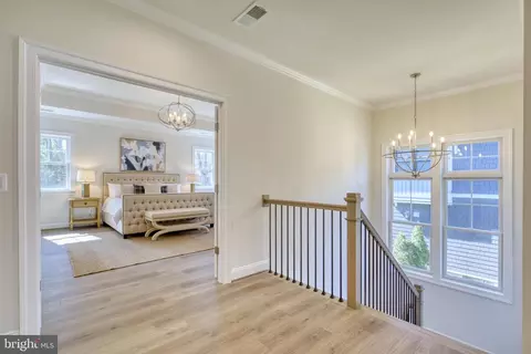 Entry Way - 1826 Dalmation Dr, Mclean, VA 22101 photo 4 of 4