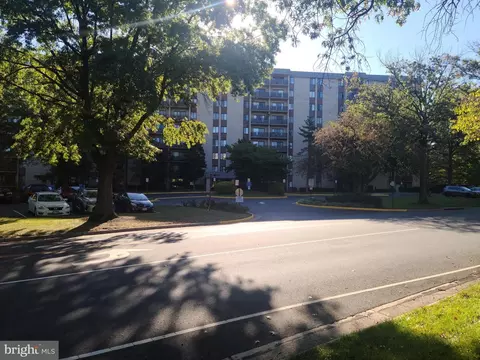 3101 S Manchester St #623, Falls Church, VA 22044