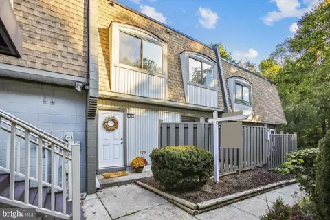 7980 Silverada Pl #C, Alexandria, VA 22309