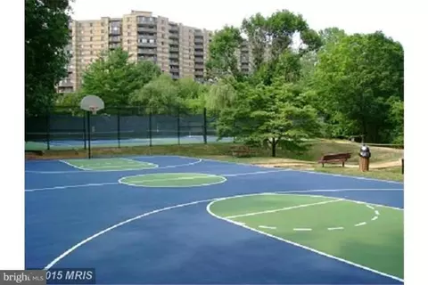 8360 Greensboro Dr #619, Mclean, VA 22102 photo 32