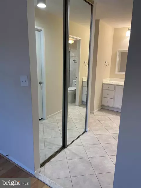 8360 Greensboro Dr #619, Mclean, VA 22102 photo 13