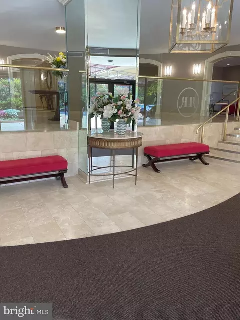 8360 Greensboro Dr #619, Mclean, VA 22102 photo 20