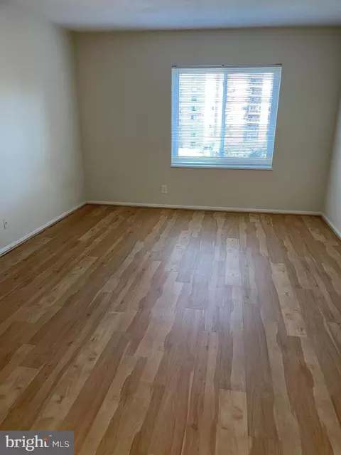8360 Greensboro Dr #619, Mclean, VA 22102 photo 7