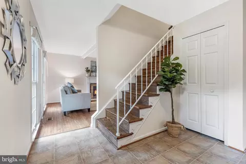 8611 Nanlee Dr, Springfield, VA 22152 photo 4